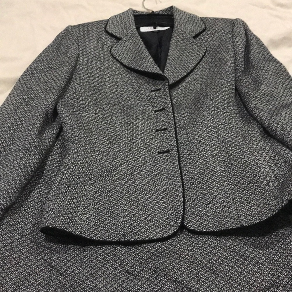 Black &white skirt suit